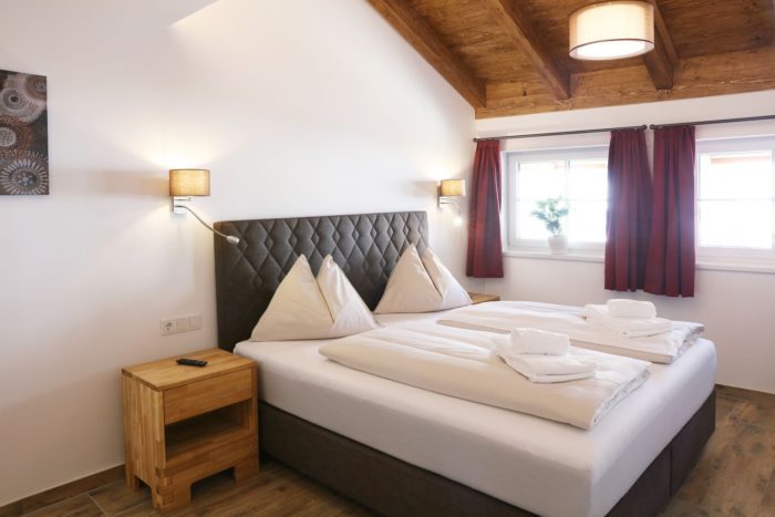 EUR Single Room Surcharge 單人房附加費